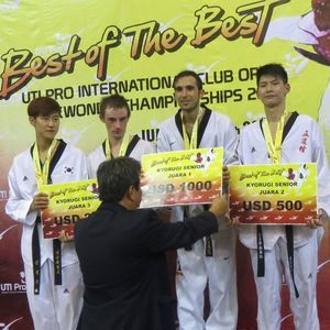 Meet your Posher, Reza